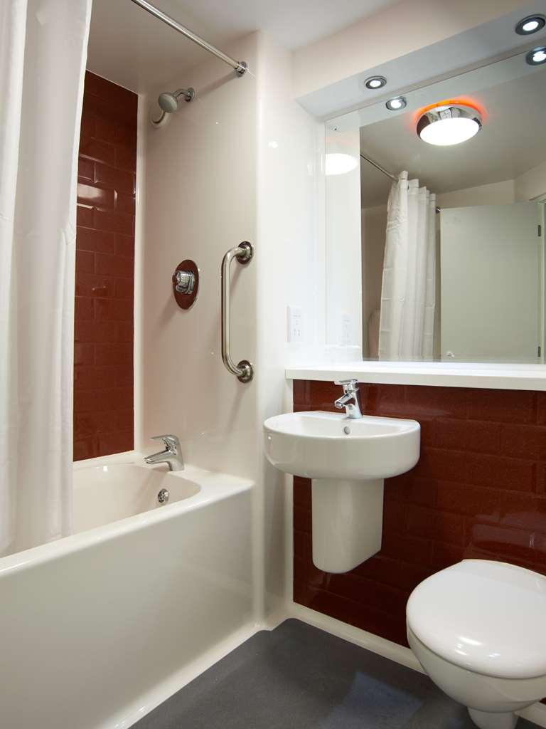 Travelodge Bromborough Port Sunlight Quarto foto