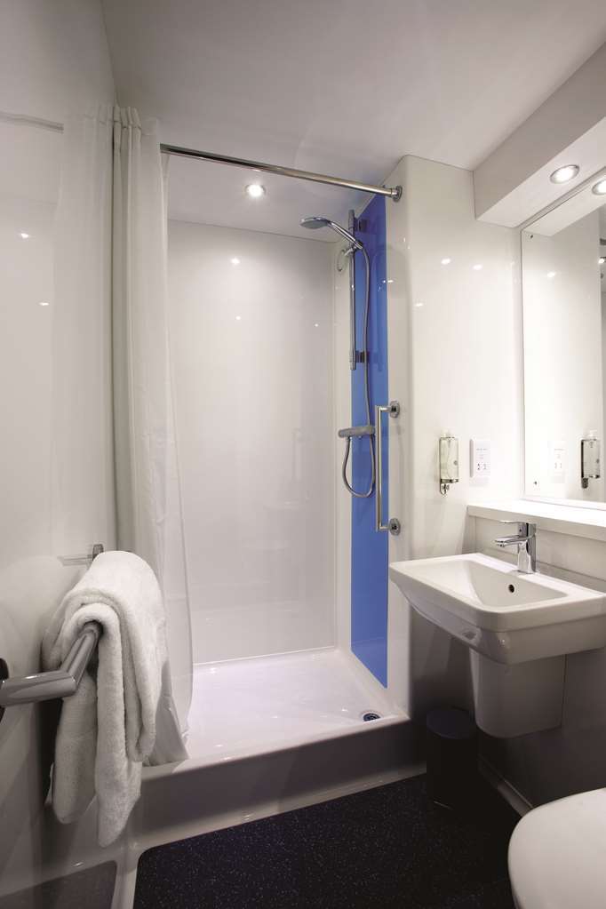 Travelodge Bromborough Port Sunlight Quarto foto