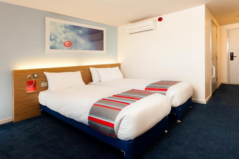 Travelodge Bromborough Port Sunlight Exterior foto